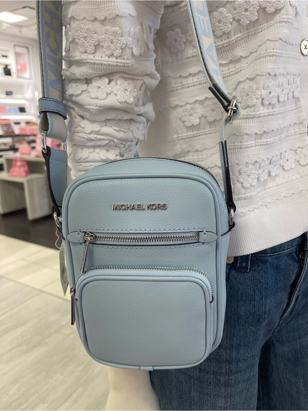 Michael Kors Jet Set Med Flight Leather Crossbody Messenger Bag
Pale Ocean 
NWT - Picture 13 of 16
